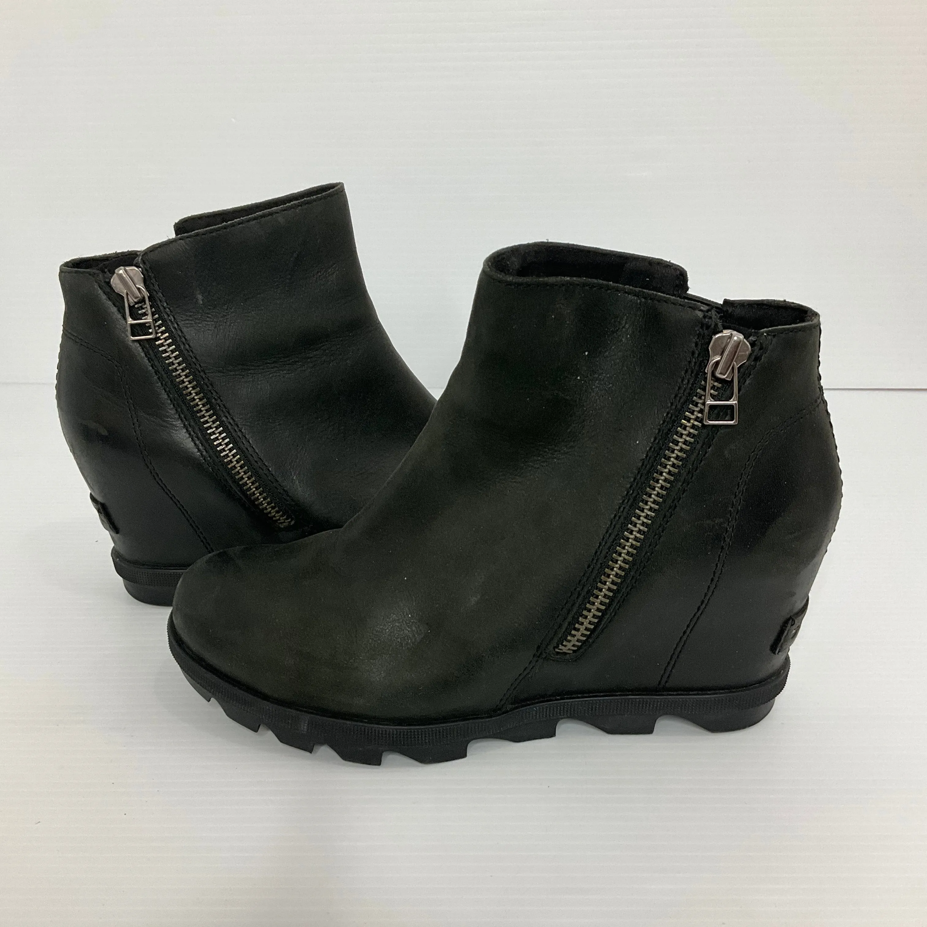 Black Boots Ankle Heels Sorel, Size 7.5