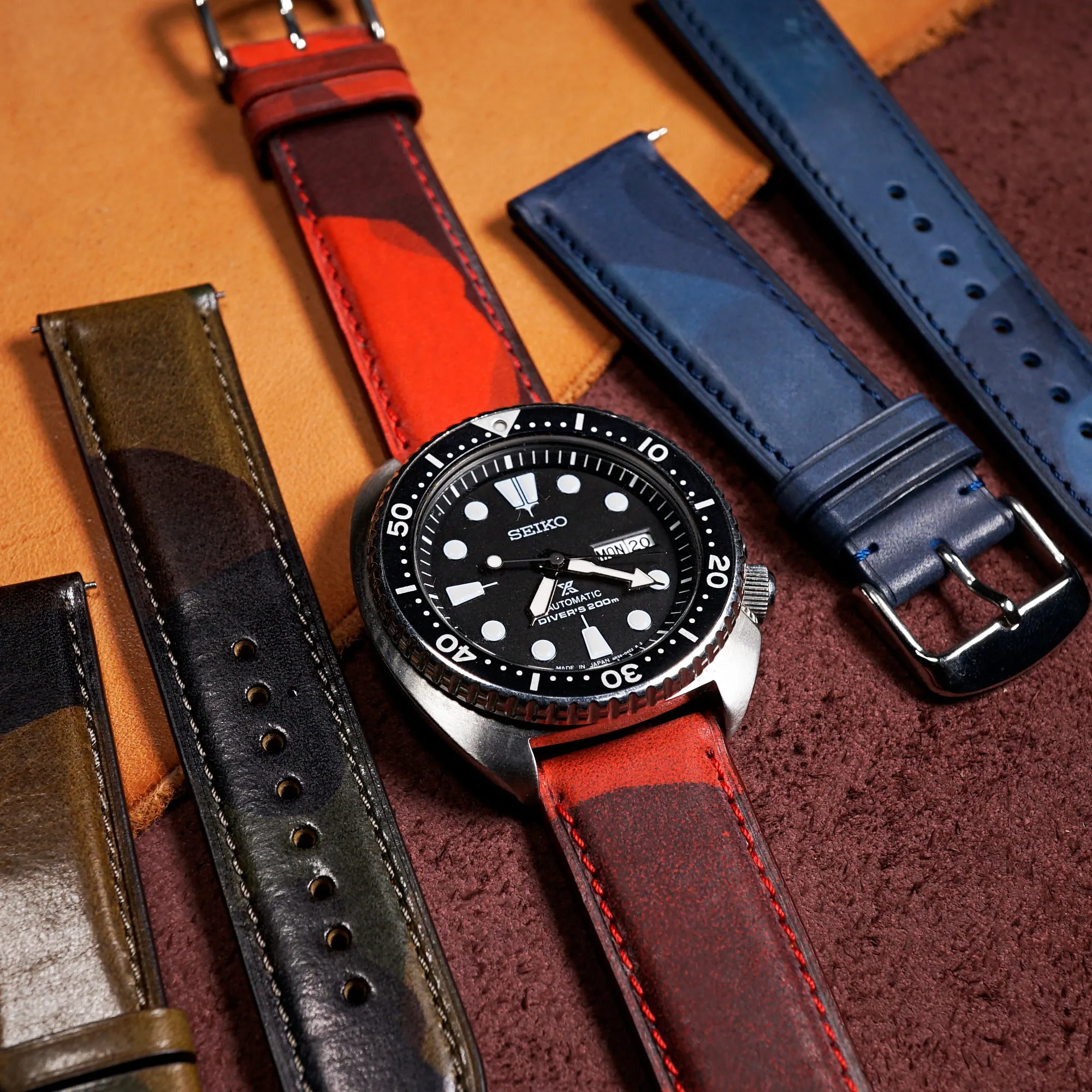 Classic LPA Camo Leather Strap in Red Camo