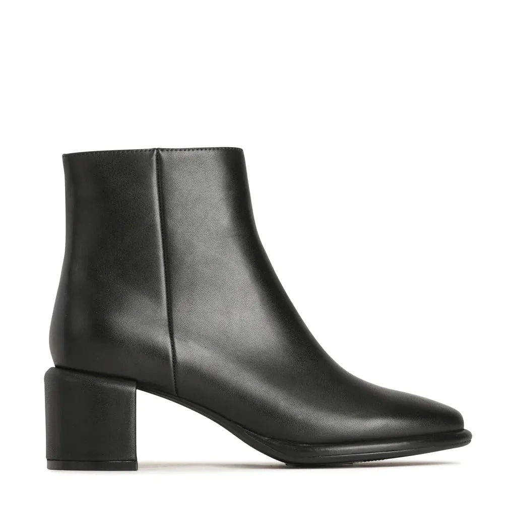 EOS Darcellion Black Ankle Boot