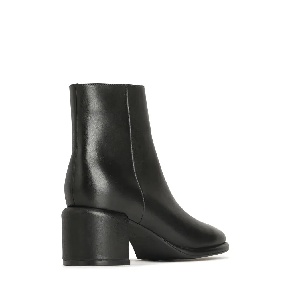 EOS Darcellion Black Ankle Boot