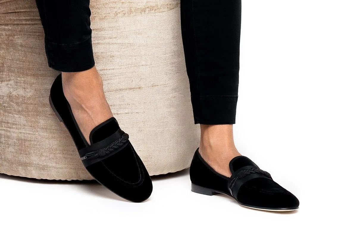 HONORÉ VELOUR BLACK SLIPPERS