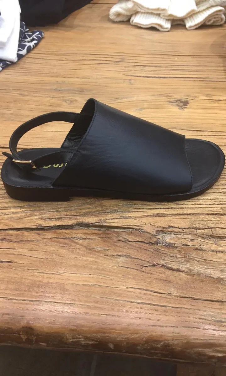 HOSS Esos Sandals - Black