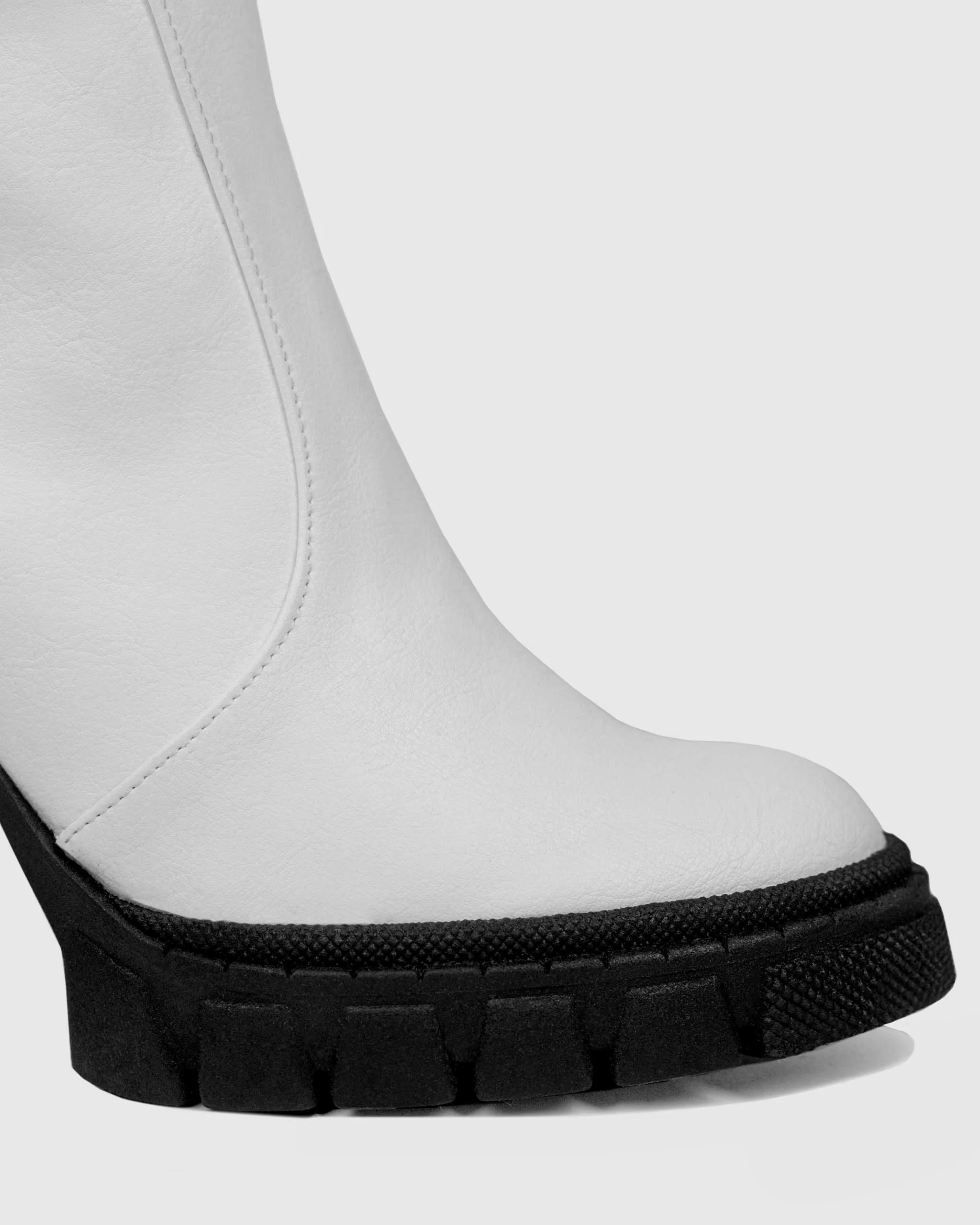 Ritual Boots White Vegea leather ankle boots